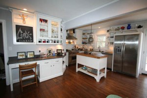Peachtree Hills Country Cottage kitchen
