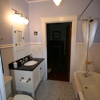 Traditional Black & White Bathroom